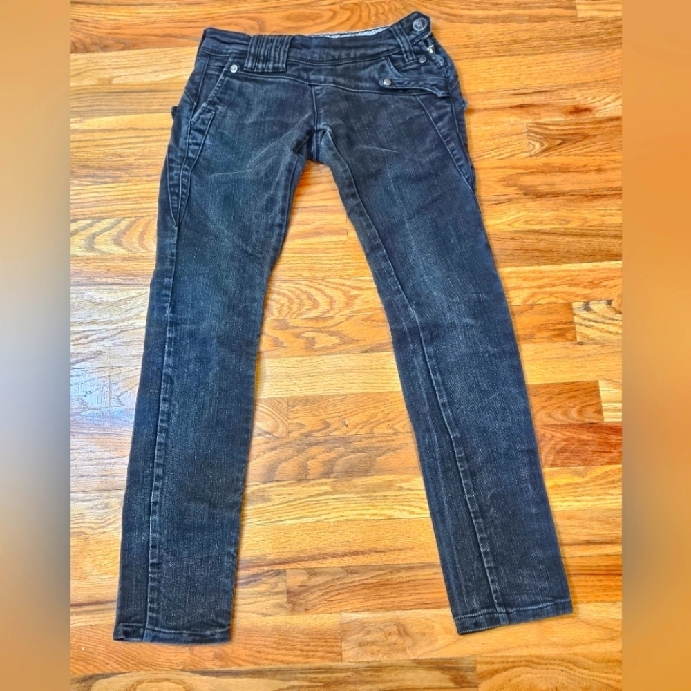 Versace Model 3030-13 Vintage 2009 Size 28×34 EUC Rare!!!